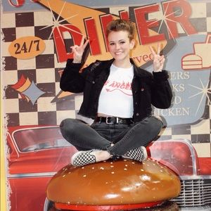 Meet your Posher, Riley